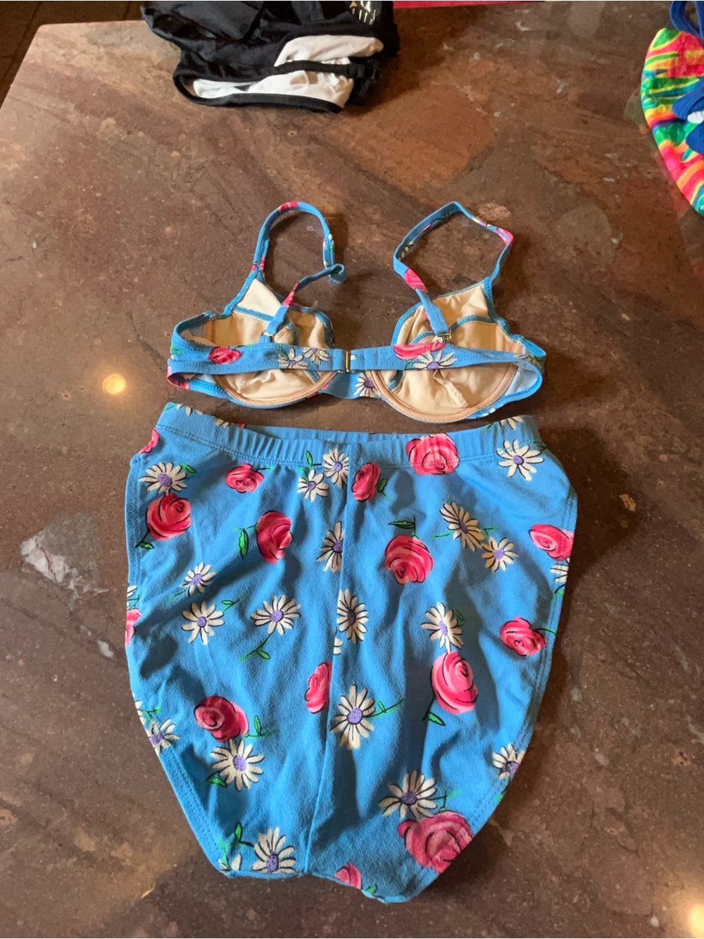 RAREVintage Jantzen Blue Floral Underwire 2 piece Set with Pink Roses from 1996 - Picture 2 of 13